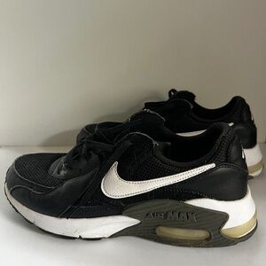 Nike Women's Air Max Sneaker| Size 10